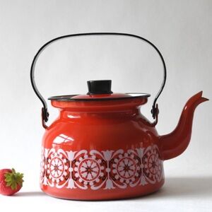 VINTAGE Finel Red Retro Design Enamel Teapot FINLAND